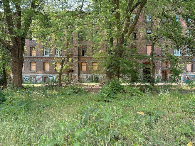 Zabytkowe famuły Izraela Poznańskiego w Łodzi 