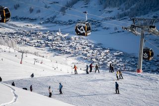 Zimowa stolica rodzinnych ferii. Atrakcje dla dzieci w olimpijskim kurorcie