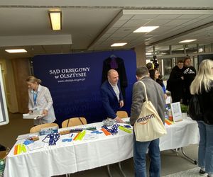 Targi Pracy na UWM 2025. Ogromne zainteresowanie wydarzeniem. Zobacz zdjęcia!