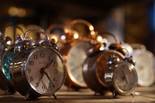 Zmiana czasu 2022 - czy to ostatni raz? Do kiedy przestawiamy zegarki?