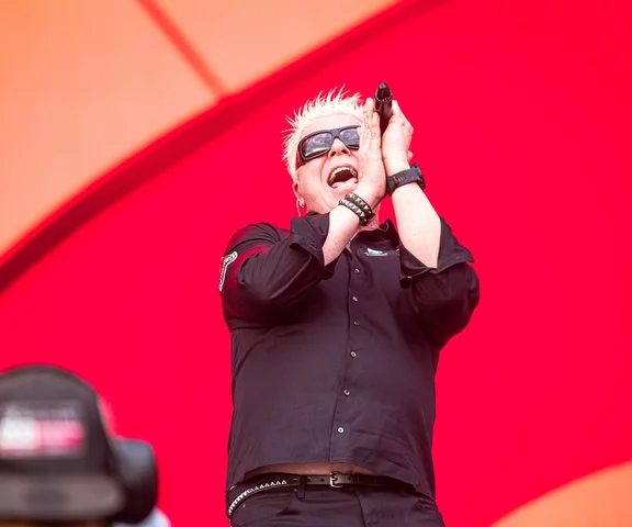 Dexter Holland połączył naukę z punk rockiem. Jak doktorat z biologii molekularnej pomógł w stworzeniu hitów The Offspring