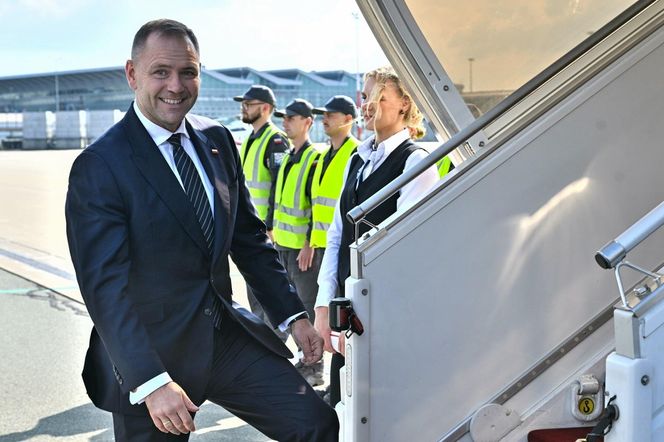 Wylot Karola Nawrockiego z Warszawy do USA