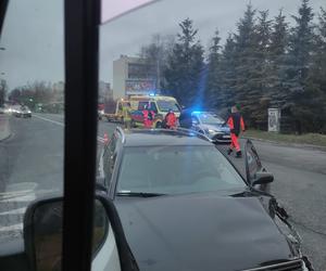 Katowice: Wypadek na Giszowcu. Autobus zderzył się z osobówką