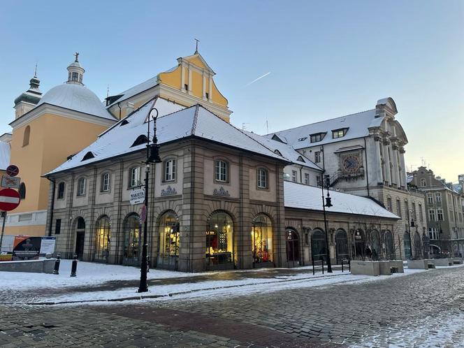 Centrum Poznania w śniegu