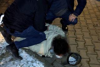 Policjanci powalili 13-latka na ziemię! Gruba afera w Warszawie