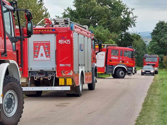 Wybuch kominka w Pokrzywnicy! Poszkodowana  kobieta w ciąży i dwoje dzieci