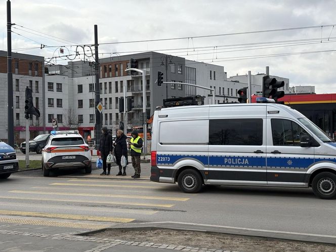 Zderzenie dwóch tramwajów w Warszawie. Wiele osób rannych