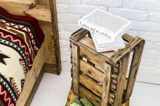 Drewno z odzysku: dekoracje i meble ze starych desek