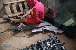 Przyłapani na gorącym uczynku. Sokołowscy policjanci zatrzymali czterech mężczyzn podejrzanych o kradzieże samochodów