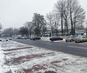 Parkowanie w Katowicach: Studenci UE nie zawalają już parkingów