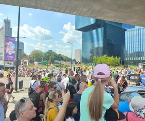 Tour de Pologne w Katowicach. Kolarze bawią się z kibicami