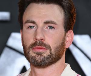 Chris Evans i Alba Baptista oficjalnie razem! Aktor chce założyć rodzinę