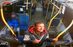 Mężczyzna ukradł... kasownik ŚKUP. Wziął go pod pachę i wyszedł z autobusu! [WIDEO, ZDJĘCIA]