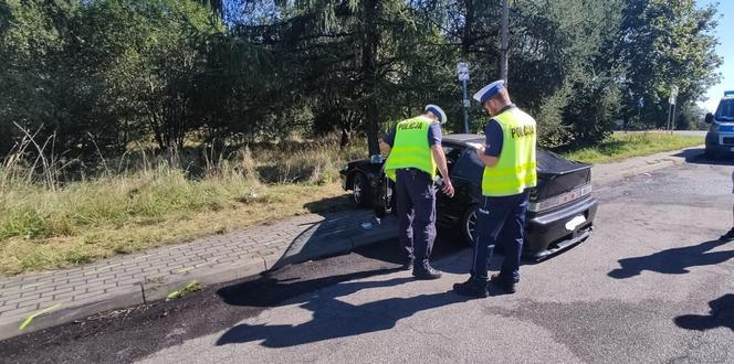 O włos od tragedii w Lędzinach. 18-letni kierowca potrącił matkę z dzieckiem w wózku