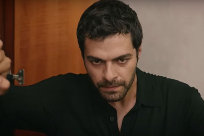 Halil czuje żal i rozpacz 