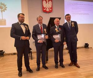 Jubileuszowa sesja i  ceremonia wręczenia statuetek „Honorowy Przyjaciel Starachowic”