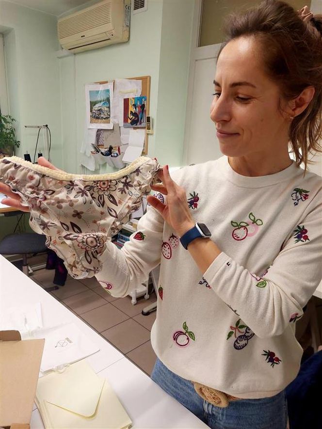 Bydgoszczanki zbierają jedwab, bo nie chcą, by marnowała się tkanina powstająca w cierpieniu. Zaczęły szyć wyjątkową bieliznę. "Majtki się rozeszły"