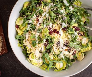 Sałatka cezar w całkowicie nowej odsłonie. Po tym już nie wrócisz do oryginału