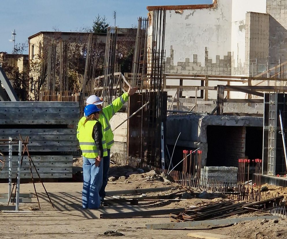Ruszyła budowa nowej pływalni Akwawit w Lesznie. Kiedy gotowa i co w niej będzie?