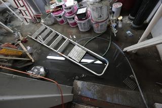 Warszawa. Kolejna awaria kanalizacji w kamienicach na Ochocie. W piwnicach znowu wybiły ścieki