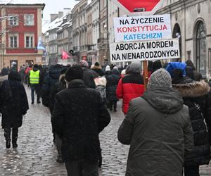 Wojownicy Maryi w pokutnej procesji różańcowej