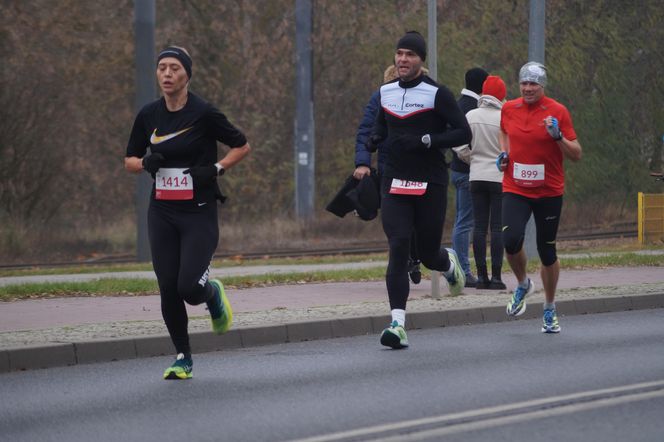 Bydgoski Bieg Niepodległości 2024 przyciągnął tłumy. Najstarszy uczestnik miał 87 lat! [ZDJĘCIA]