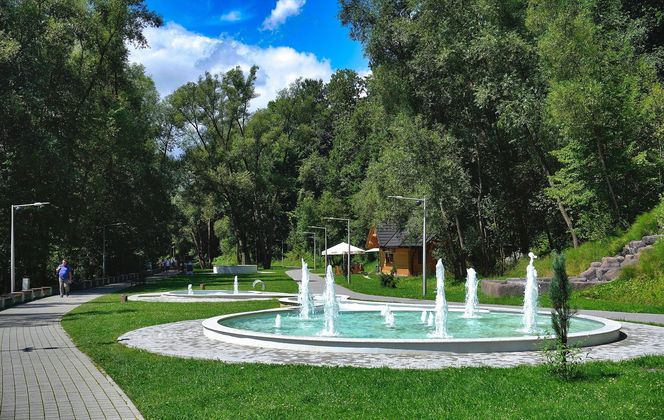 Najlepsze uzdrowiska w Małopolsce według AI. Warto je odwiedzić nie tylko w wakacje!