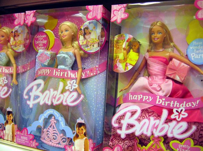 Lalka Barbie obchodzi 60 urodziny! Jak zmieniała się przez lata? 