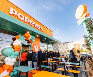 Czekali na to nawet 10 godzin! Szaleństwo na otwarciu Popeyes w Częstochowie