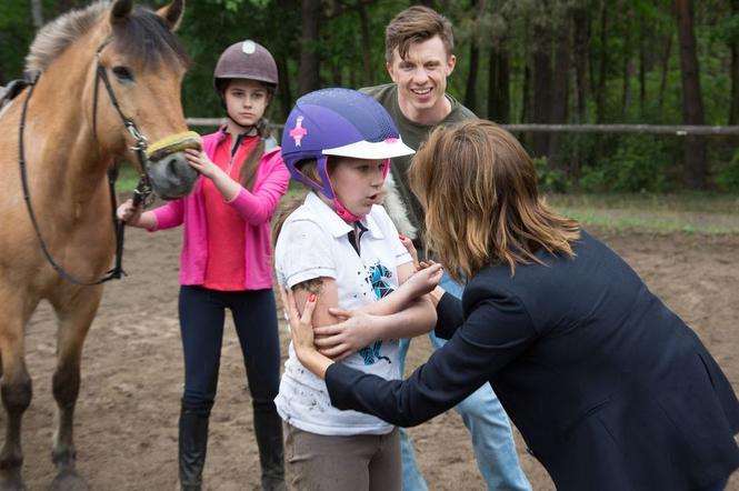 Na dobre i na złe, odcinek 712. Matylda (Amelia Czaja), Kasia Smuda (Ilona Ostrowska), Alan Andersz
