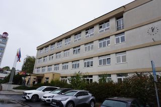 Jadłodajnia znajduje się w Urzędzie Dzielnicy Żoliborz