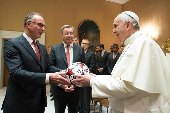 Piłkarze Bayernu Monachium na audiencji u papieża Franciszka