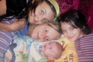 PRZEZ SĄSIADÓW STRACIŁA DZIECI