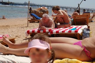 Piękna posłanka pojechała na wakacje z bliskim współpracownikiem Andrzeja Leppera! Pikantne zdjęcia!