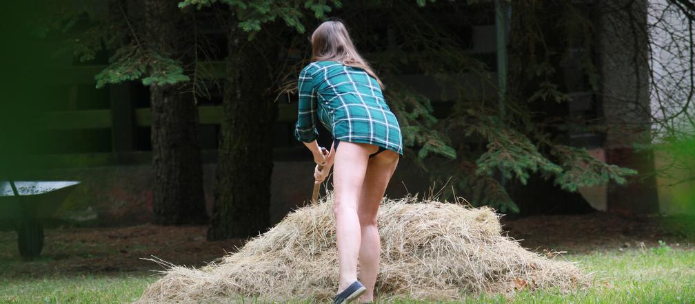 Zwożąc siano miałam majtki