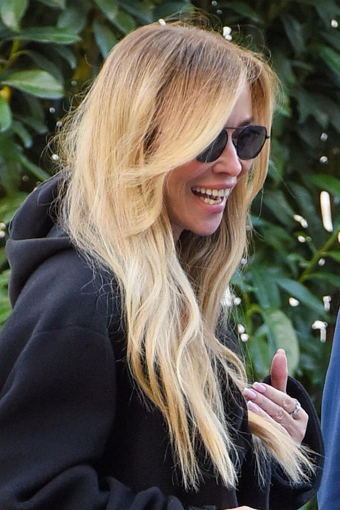 Joanna Przetakiewicz Bantleyem po pizzę