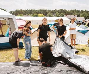 Festiwal Życia w Kokotku trwa. To chrześcijański Woodstock ZDJĘCIA 