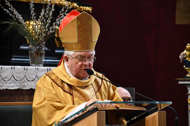 Nadużycia seksualne w diecezji bydgoskiej. Jan Tyrawa zrezygnował z posługi biskupa