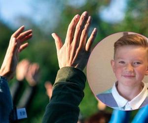 Mama była szalona, bała się paneli słonecznych. Porwany przez matkę Alex zaczyna mówić