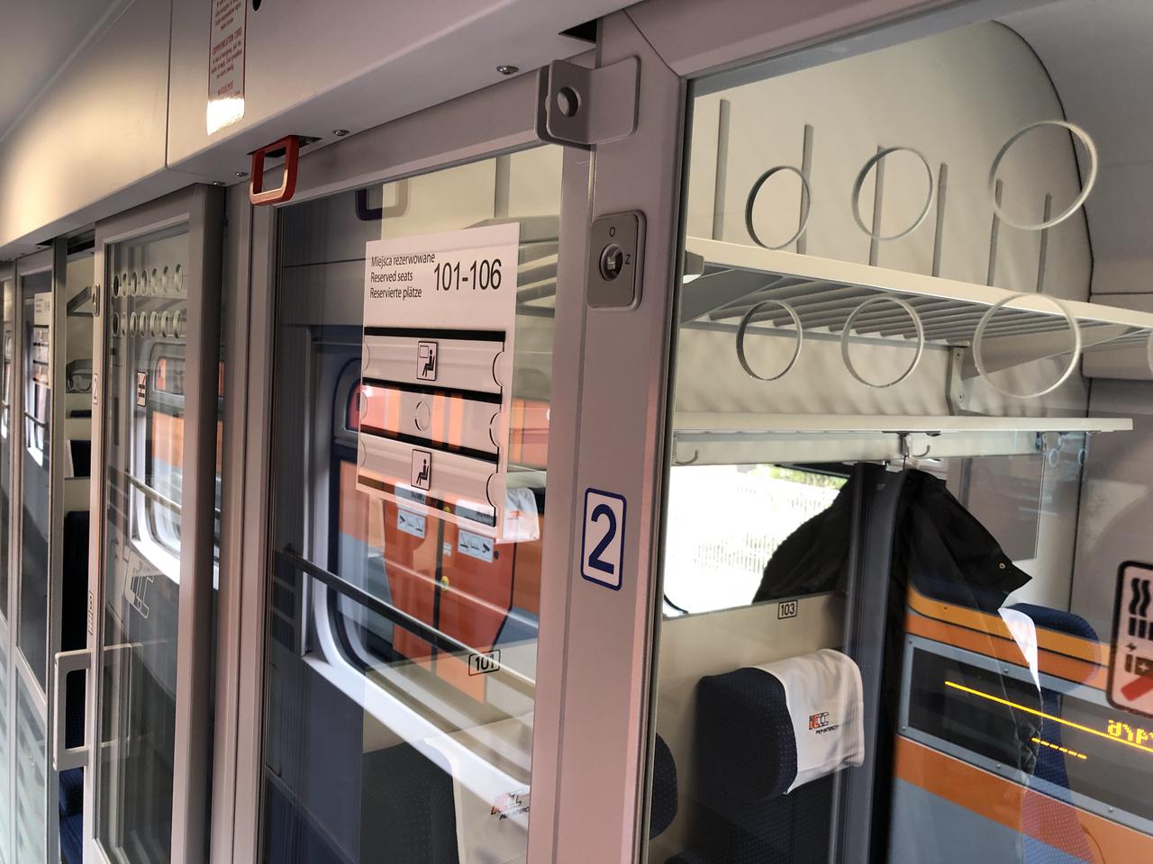 Nowe pociągi PKP Intercity wjeżdżają na tory!  Zobacz 30 pierwszych wagonów [ZDJĘCIA]