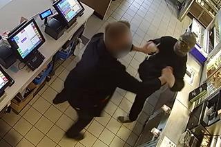Napad na Burger King w Katowicach. Bandyta z nożem rzucił się na pracownika