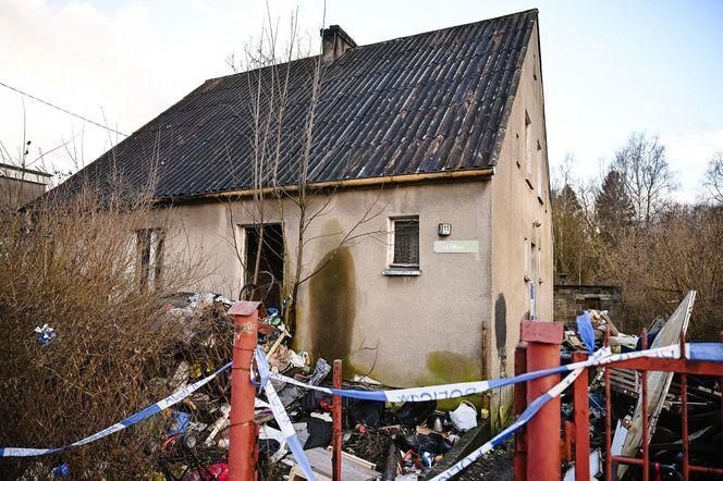 Pożar domu w Redzie. Zginęły 3 osoby