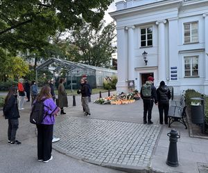 Społeczność UW pożegnała zaatakowaną pracowniczkę (8.05.2025)