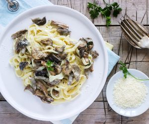 Szybki sos  grzybowy do makaronu: łatwy przepis 