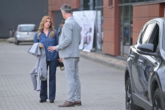 Pierwsza miłość, odcinek 4081: Berenika (Maria Konarowska), Artur (Łukasz Płoszajski)