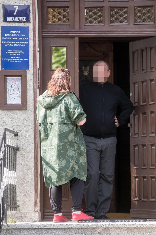 Przez proboszcza musiałam pochować męża 20 kilometrów od domu.