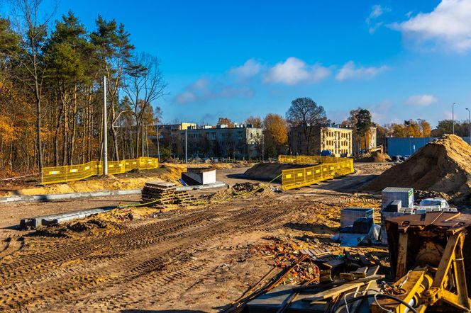 Budowa tunelu pod torami przy PKP Warszawa Wesoła