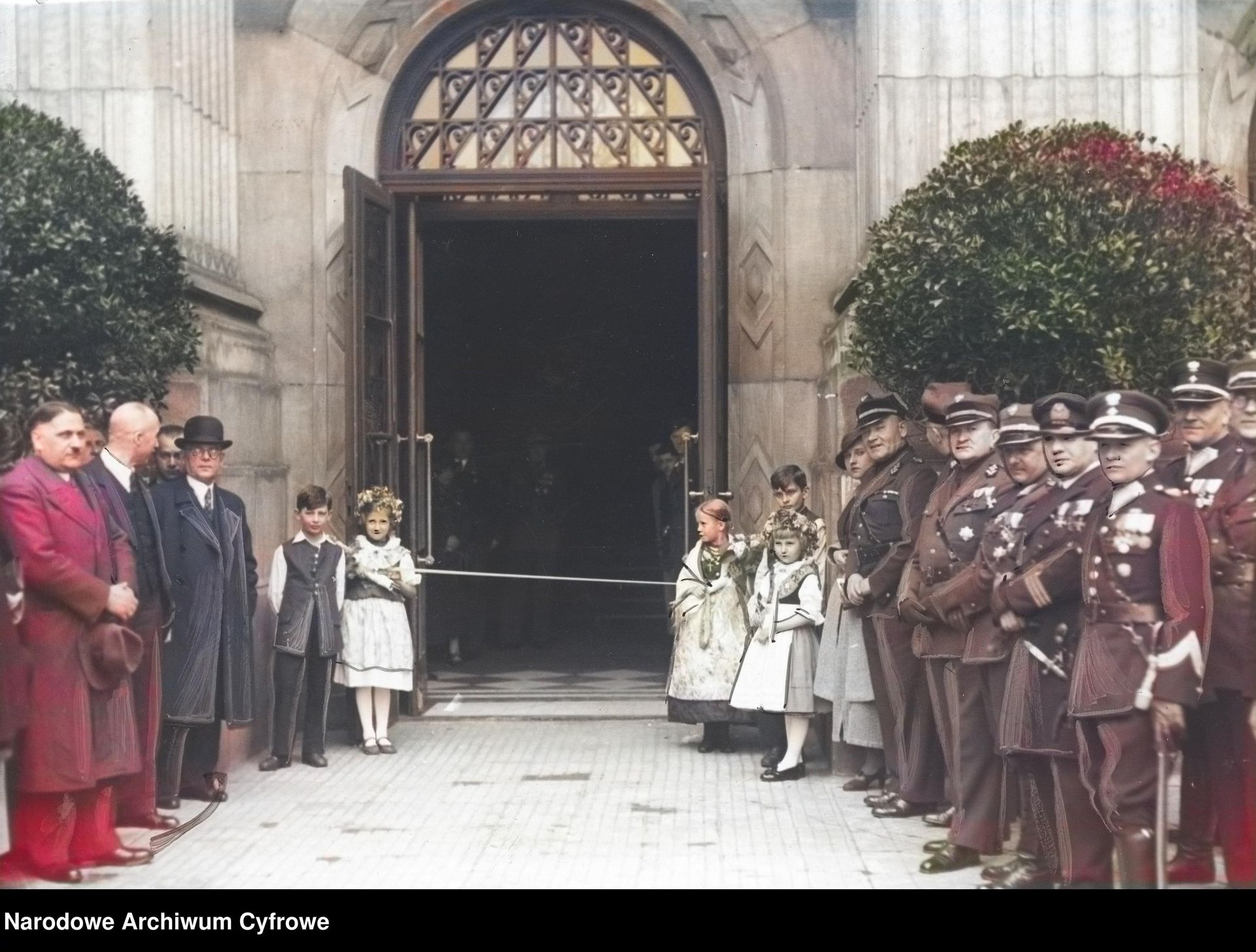 Gmach Sejmu Śląskiego, (kolorowane ,CupCut)