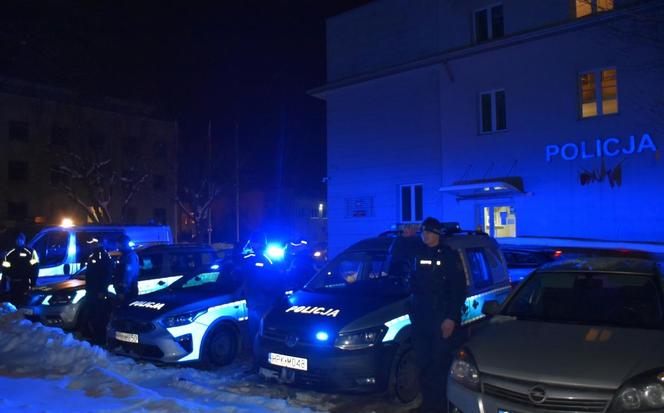 Poruszający gest policjantów i strażaków z Podkarpacia. Zrobili to dla zmarłych kolegów, słowa stają w gardle