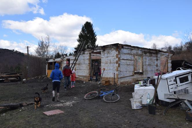 Zobaczyła płąnące piekło i straciła głos
